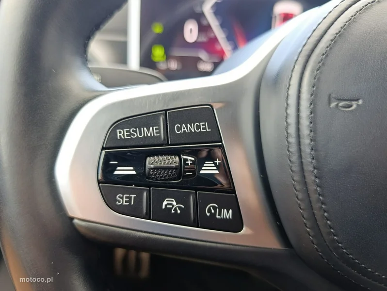 BMW i4 18