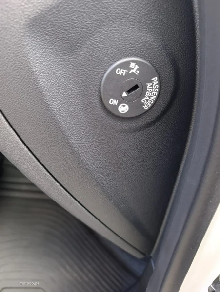 BMW i4 22
