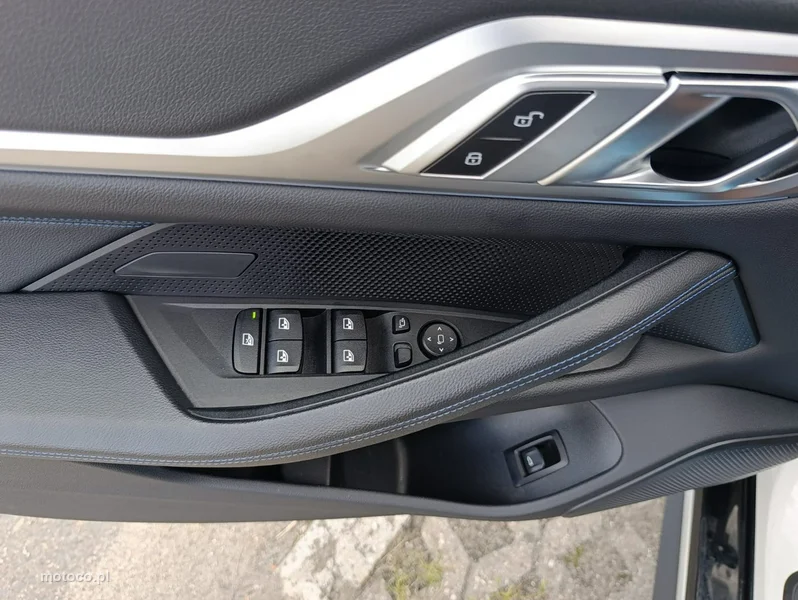 BMW i4 30
