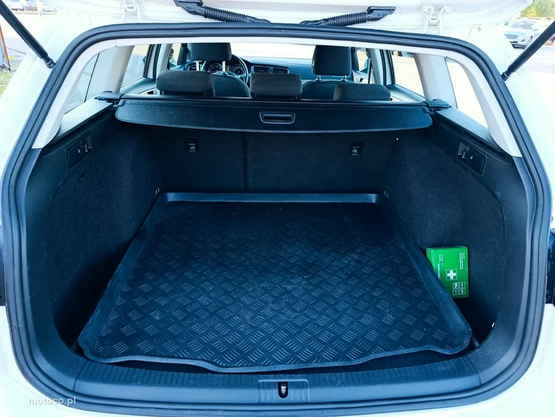 Volkswagen Golf VII 11