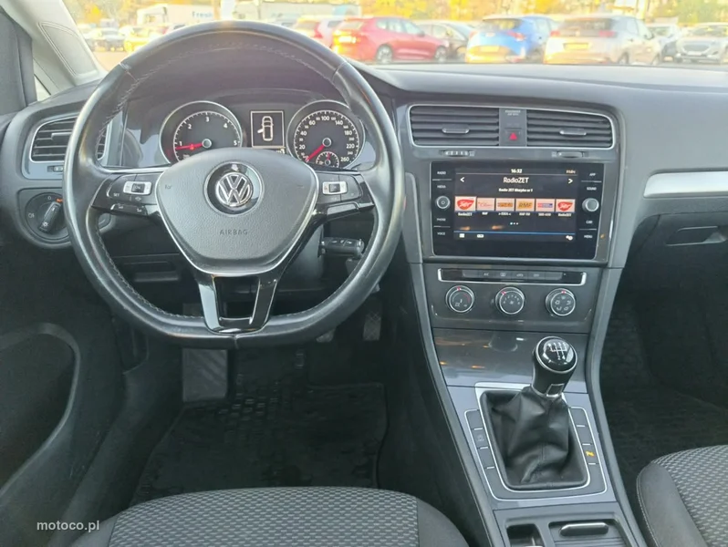 Volkswagen Golf VII 17
