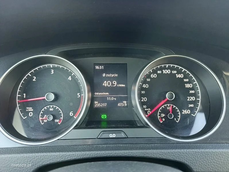 Volkswagen Golf VII 8