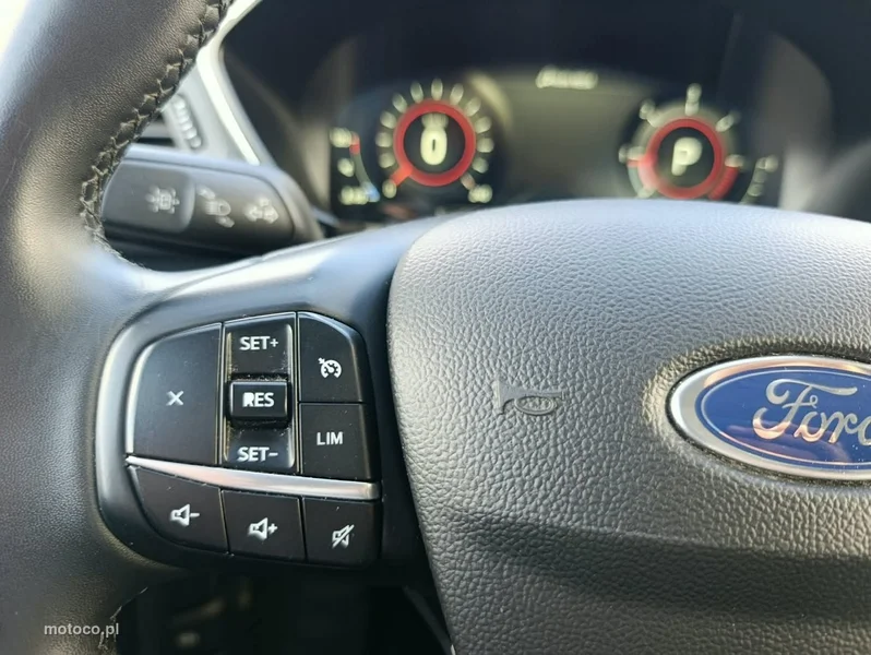 Ford Kuga III 29
