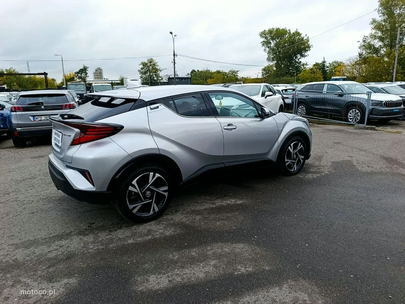 Toyota C-HR AX10 12