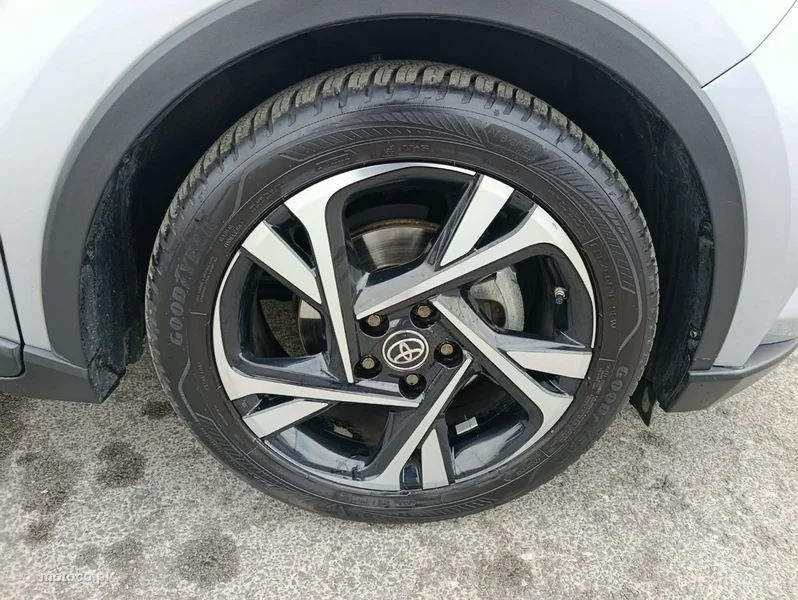 Toyota C-HR AX10 8