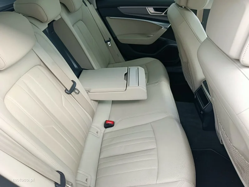 Audi A6 C8 43
