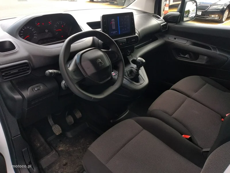 Peugeot Partner 8