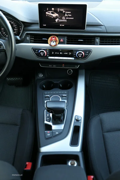 Audi A4 B9 19
