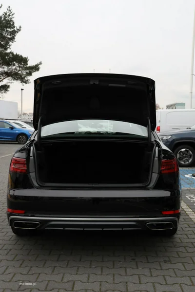 Audi A4 B9 33