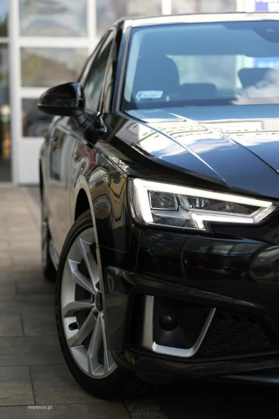 Audi A4 B9 8