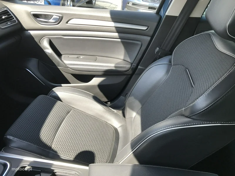 Renault Megane IV 23