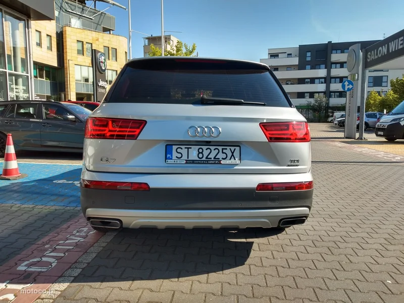 Audi Q7 4M 6