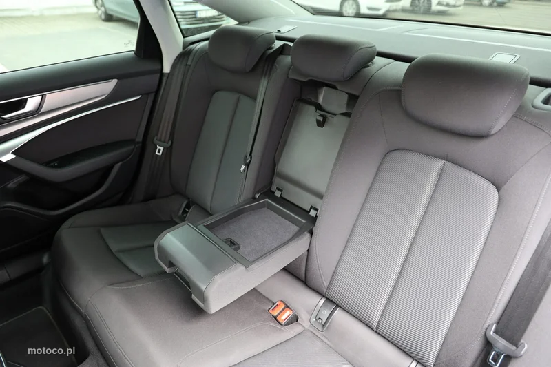 Audi A6 C8 33