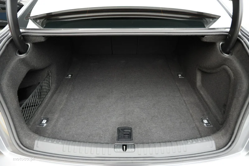 Audi A6 C8 37
