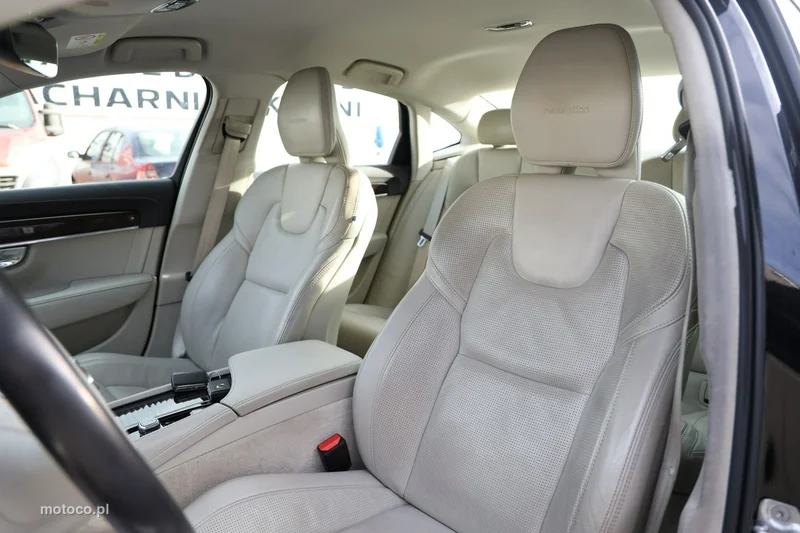 Volvo S90 13