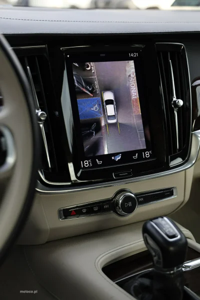 Volvo S90 18