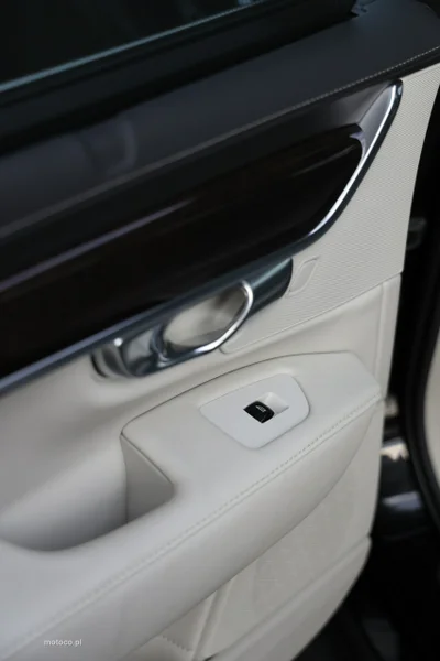 Volvo S90 30