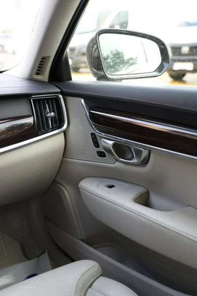 Volvo S90 34