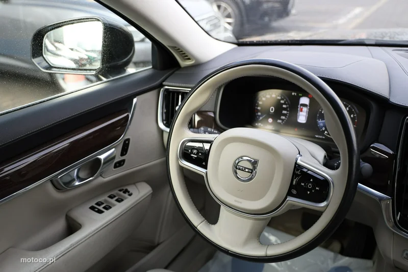 Volvo S90 35