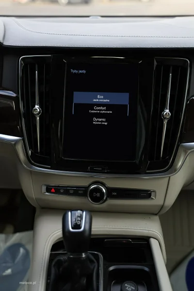 Volvo S90 37