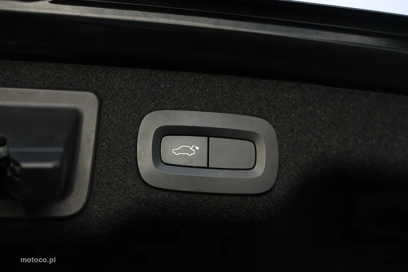 Volvo S90 44