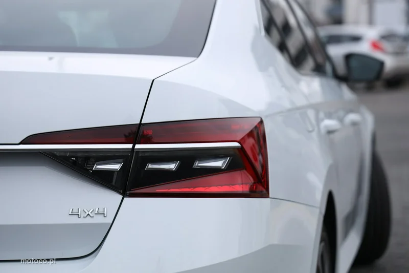 Skoda Superb III 10