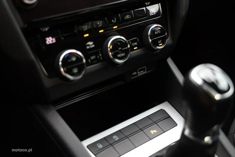 Skoda Octavia III 22