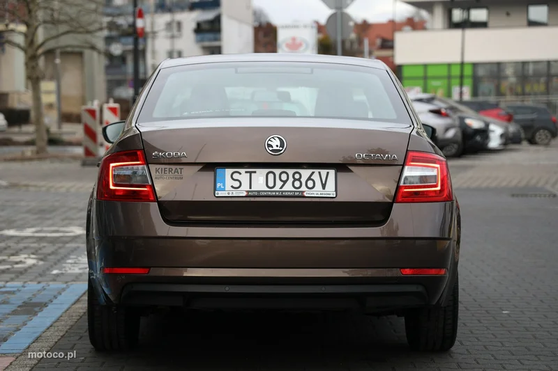 Skoda Octavia III 9