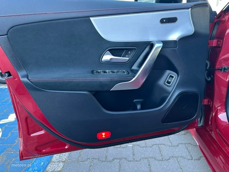 Mercedes-Benz CLA C118 CLA 200 12