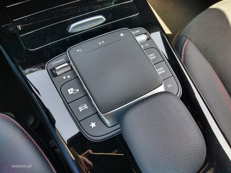 Mercedes-Benz CLA C118 CLA 200 24