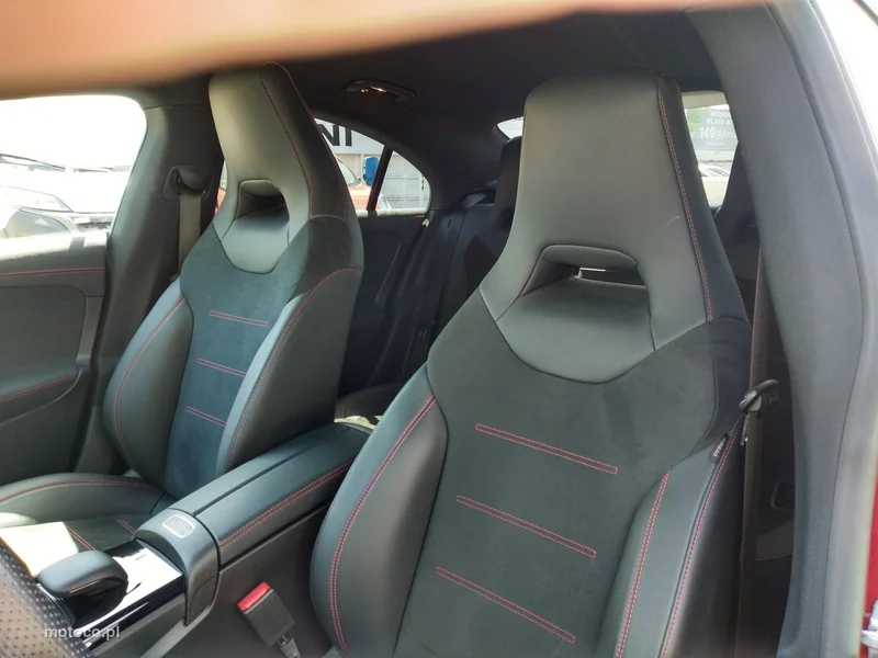 Mercedes-Benz CLA C118 CLA 200 27