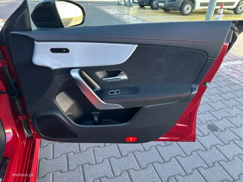 Mercedes-Benz CLA C118 CLA 200 29