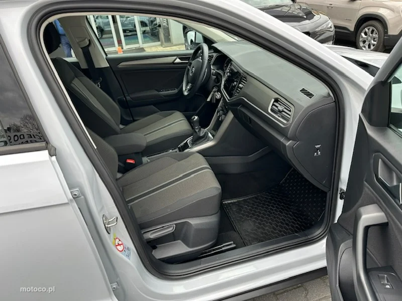 Volkswagen T-Roc A1 11