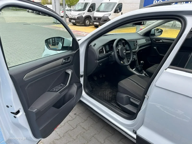 Volkswagen T-Roc A1 14