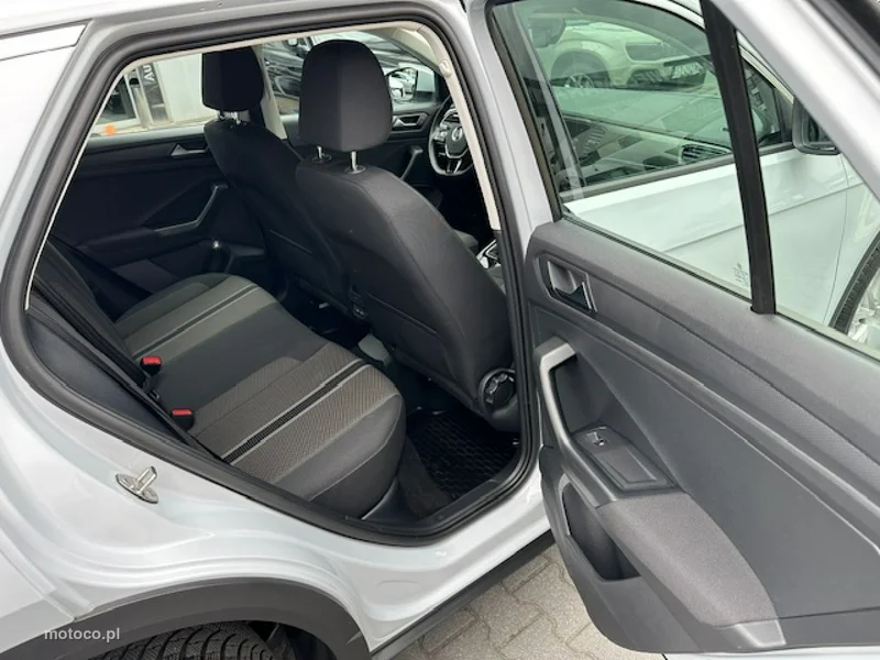 Volkswagen T-Roc A1 18