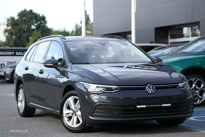 Volkswagen Golf VIII 2