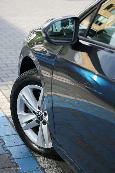 Volkswagen Golf VIII 11