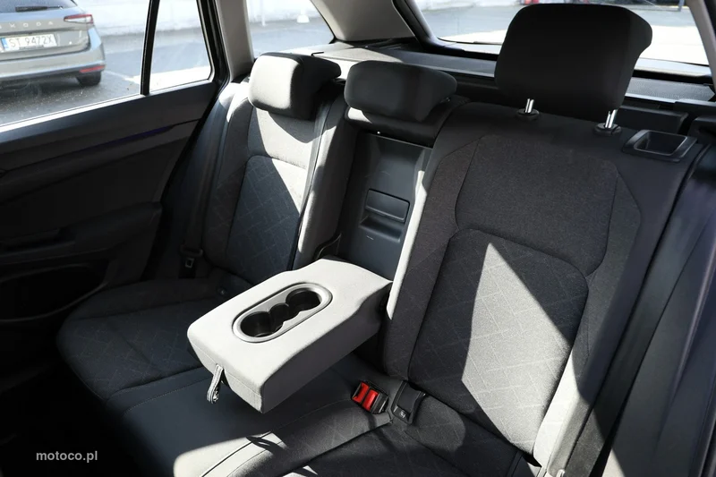Volkswagen Golf VIII 25