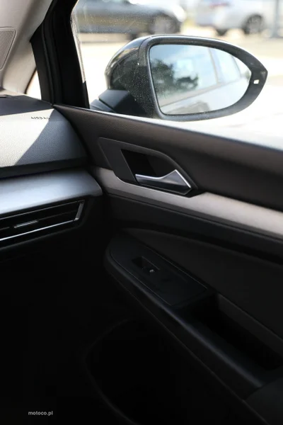 Volkswagen Golf VIII 29