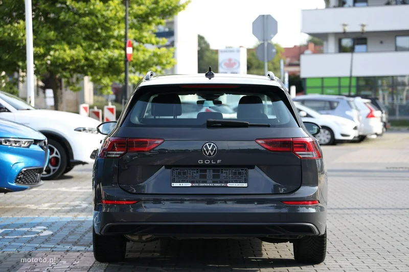 Volkswagen Golf VIII 8