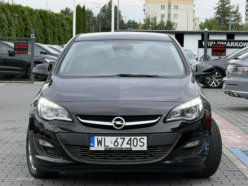 Opel Astra J 3