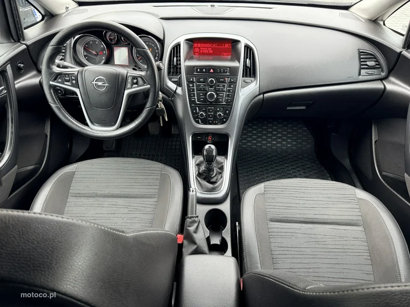 Opel Astra J 23