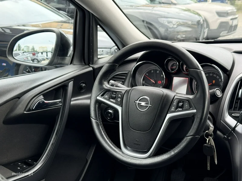 Opel Astra J 25