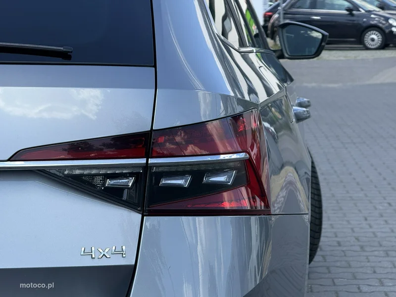 Skoda Superb III 10