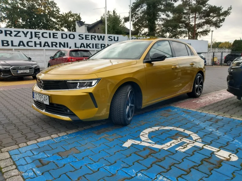 Opel Astra L 4