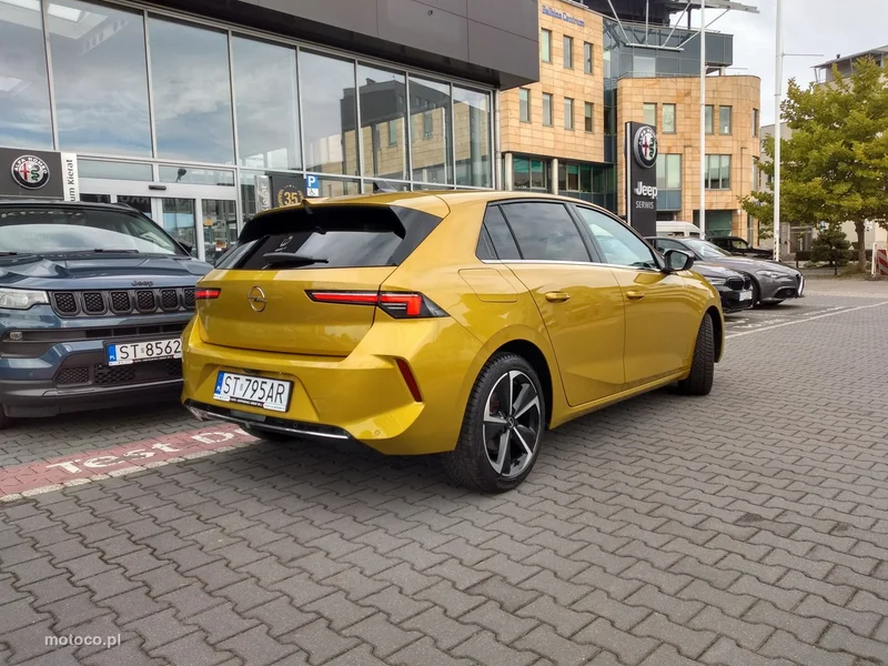 Opel Astra L 7