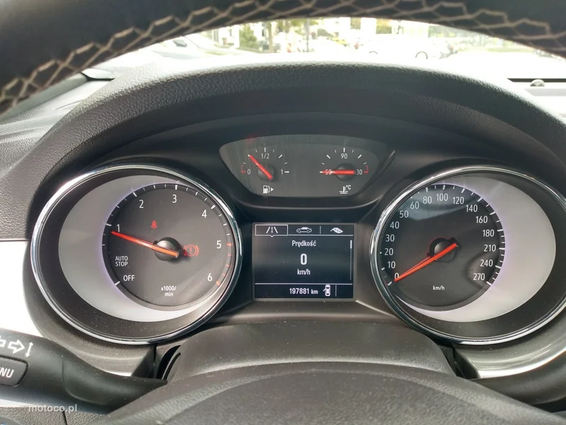 Opel Astra K 12