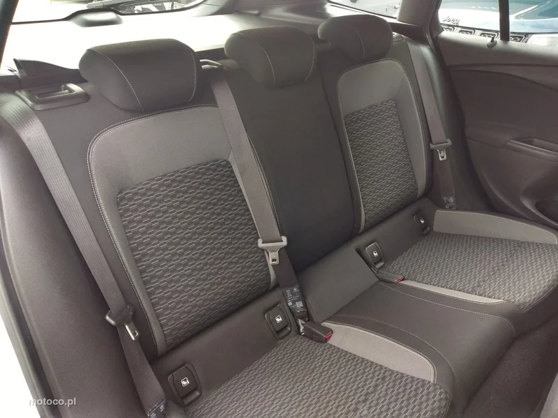 Opel Astra K 26