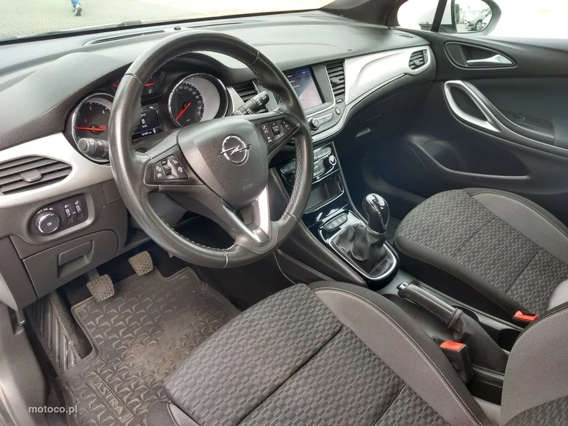 Opel Astra K 8