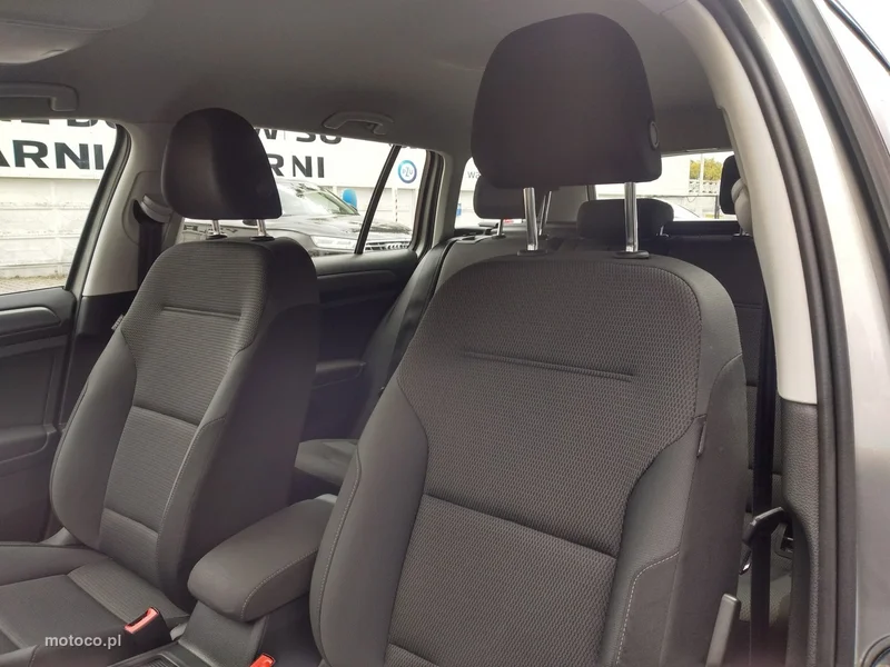 Volkswagen Golf VII 17